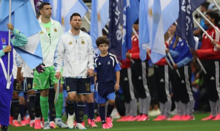 El 10 estará en el banco de suplentes para el duelo frente a Jordania.