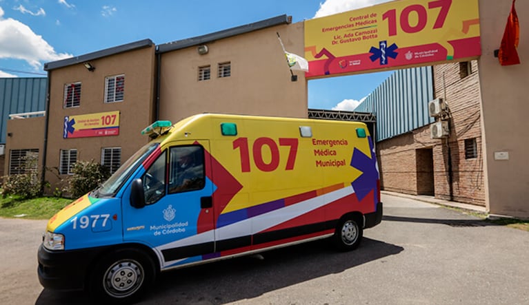 El 107 socorrió a la mamá en pleno parto.