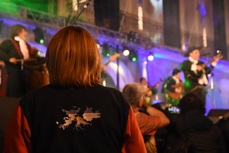 El 25 de mayo fue recibido con el cambio de guardia y un show del Chaqueño Palavecino. Foto: Maxi López / ElDoce.tv.