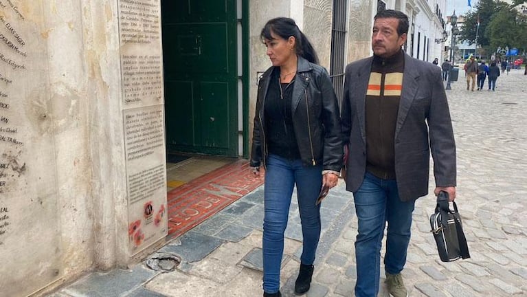 El abrazo entre el hijo de un desaparecido y la hija del represor: "Ni vos sos tu padre ni yo el mío"