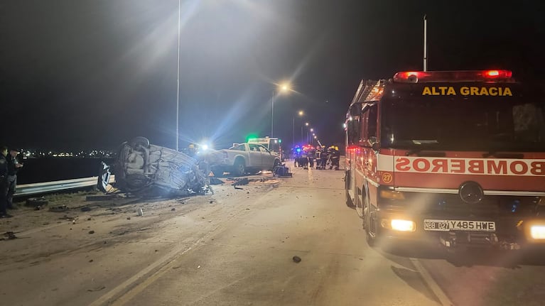 El accidente dejó cuatro muertos y solo un sobreviviente.