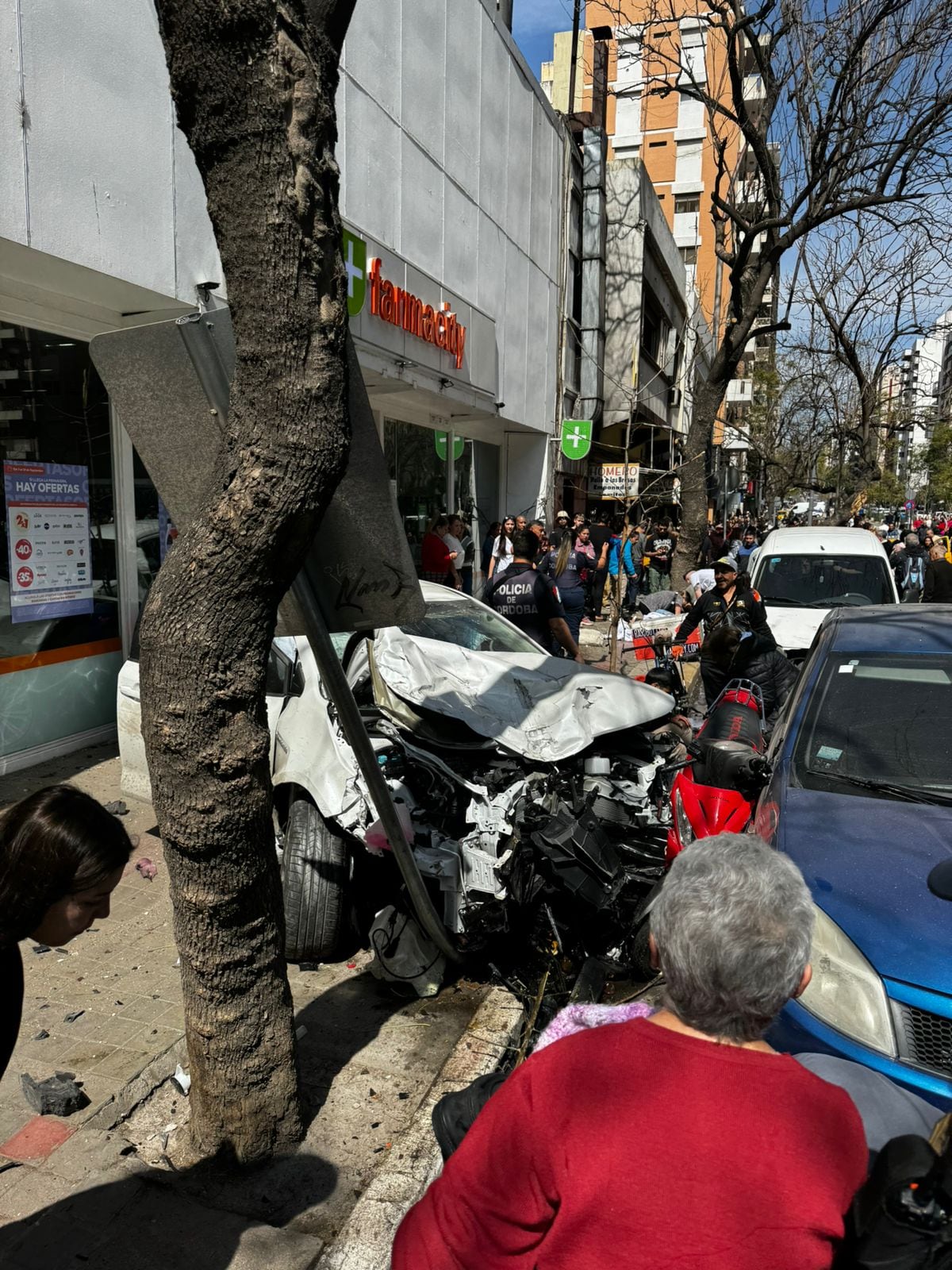 El accidente fue en plena hora pico en el Centro de Córdoba.