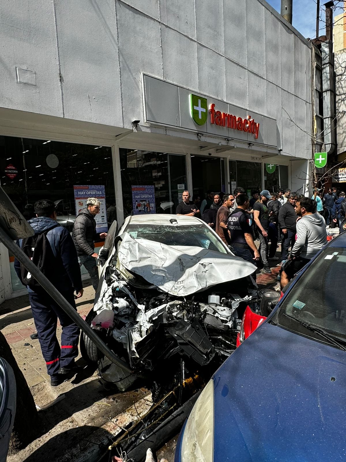 El accidente fue en plena hora pico en el Centro de Córdoba.