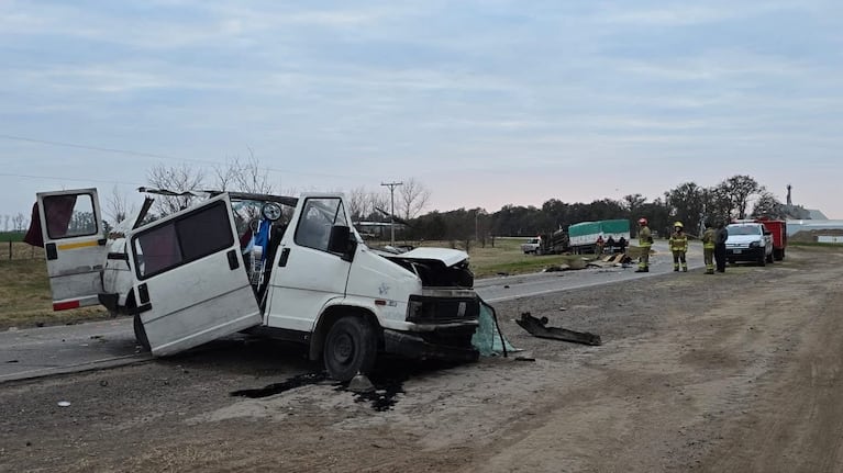 El accidente ocurrió alrededor de las 7 de la mañana. (Foto: gentileza FmVox Ucacha)