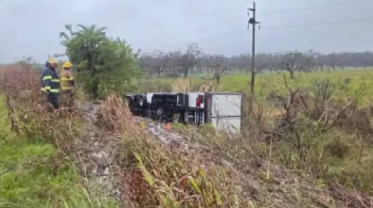 El accidente ocurrió en medio de intensas lluvias.