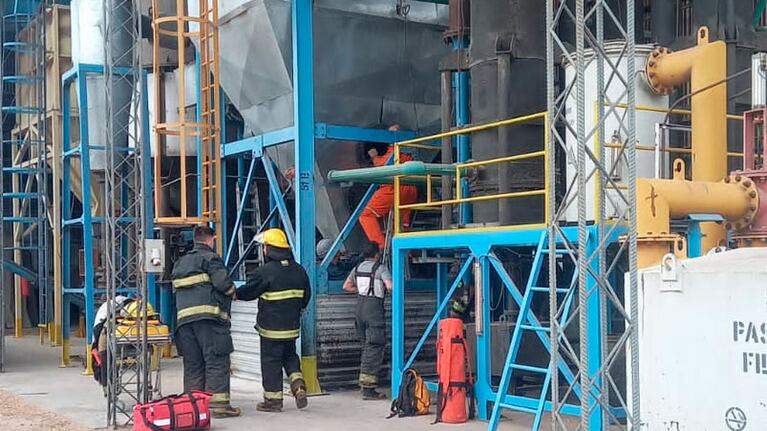 El accidente ocurrió en una tolva de una fábrica de maní.