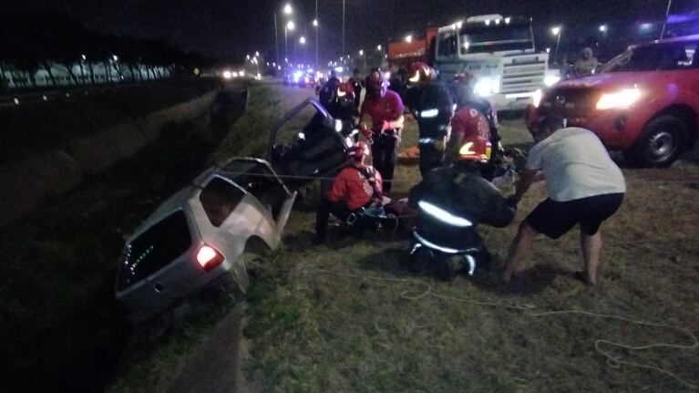 El accidente se produjo en el cruce de Circunvalación y Arturo Capdevila.