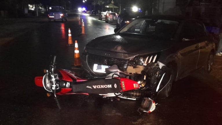 El accidente se produjo en la esquina de las calles San Martín y Siviardo Loza.