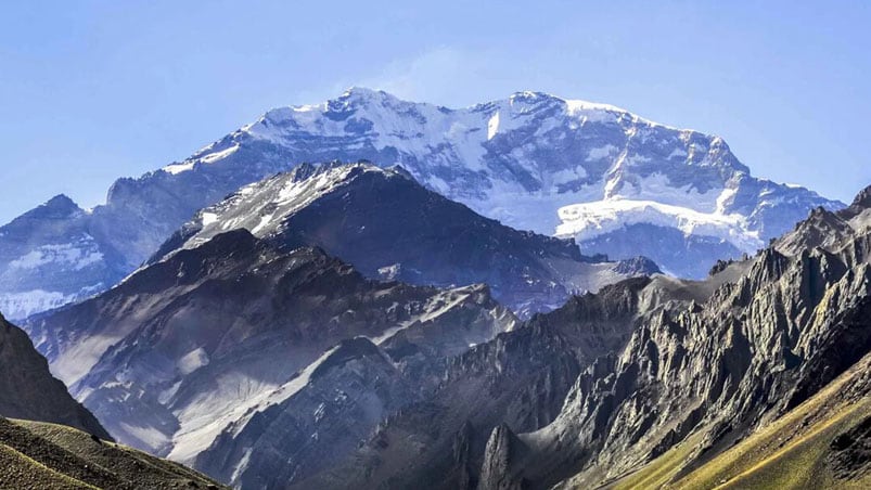 El Aconcagua es uno de los escenarios más visitados por los andinistas.