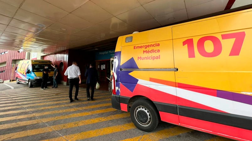 El adolescente de 17 años está internado en el Hospital de Urgencias.