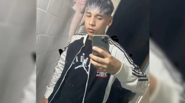El adolescente de 17 años fue asesinado en la puerta de la casa de un amigo.