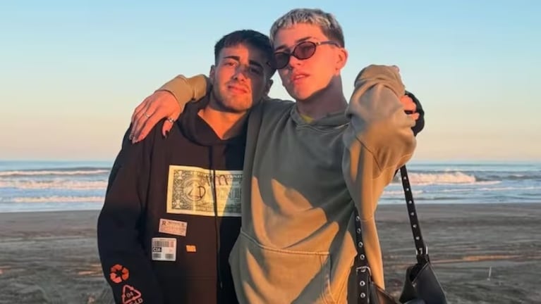 El adolescente pasó el fin de semana en la Costa Argentina junto a su novio.