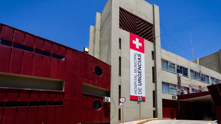 El adolescente permanece internado en el Hospital de Urgencias.