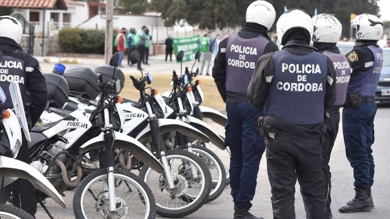El agente está internado grave en el Hospital de Urgencias. (Imagen ilustrativa)