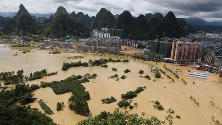 El agua derrumbó un edificio