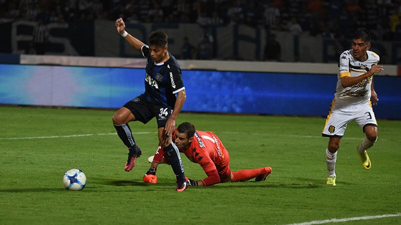 El Albiazul fue mucho más que los bahienses como local. Foto: Lucio Casalla / ElDoce.tv.