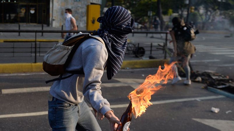 El algoritmo captura los rasgos de los manifestantes.