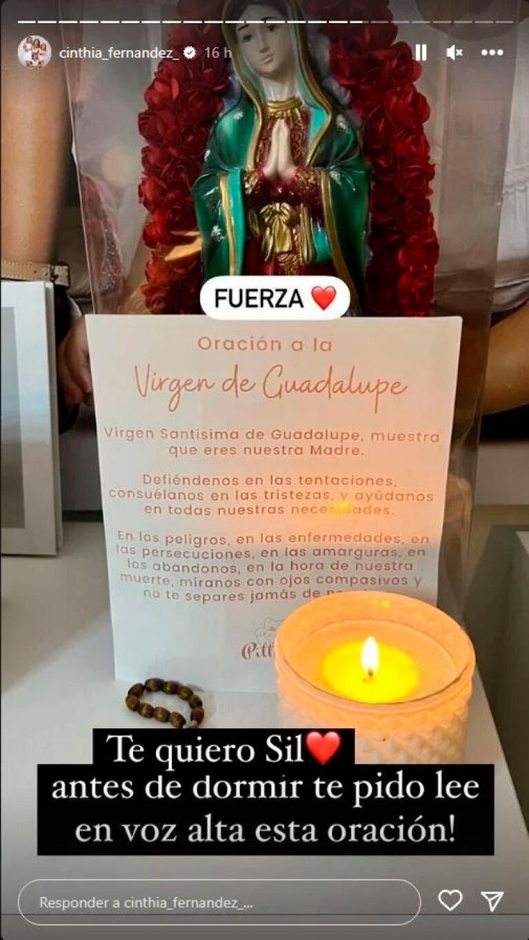 El altar que Cinthia Fernández armó para rezar por Silvina Luna