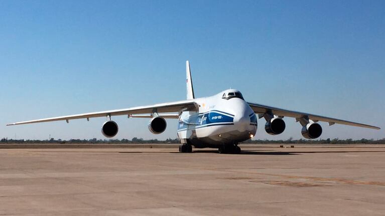 El Antonov 124 es el cuarto avión más grande del mundo.
