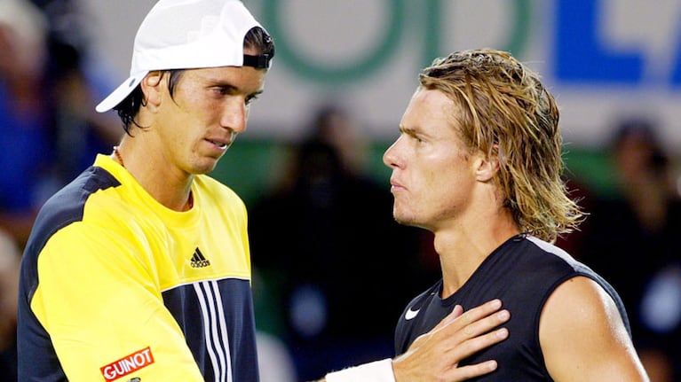El argentino y el australiano protagonizaron un partido muy caliente hace 11 años.