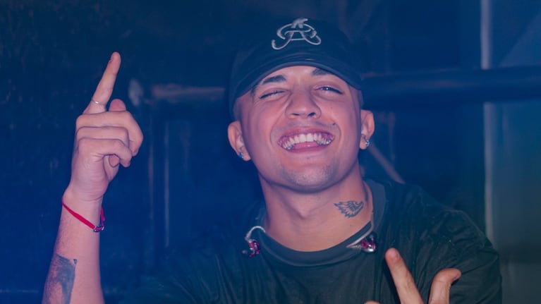 El artista compartió en sus redes sociales donde muestra la particular forma de hacer un after.