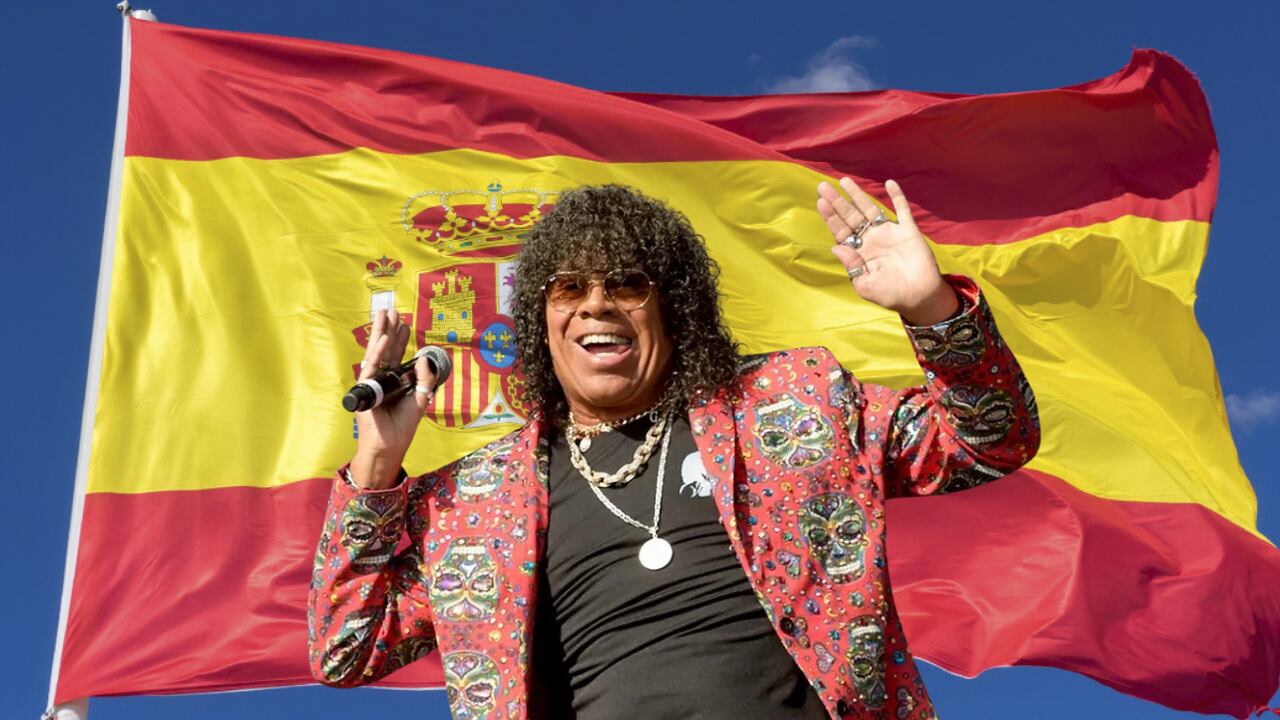 El artista compartió en sus redes sociales un video donde muestra a los españoles cantando "Beso a beso", y dio un mensaje de agradecimiento.