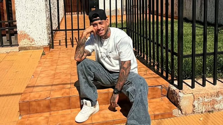 El artista compartió en sus redes sociales una foto de la casa de su infancia.