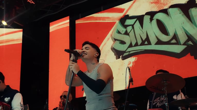 El artista estrenó un nuevo tema titulado "24 horas".