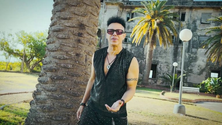 El artista estrenó un nuevo tema titulado "Quién".