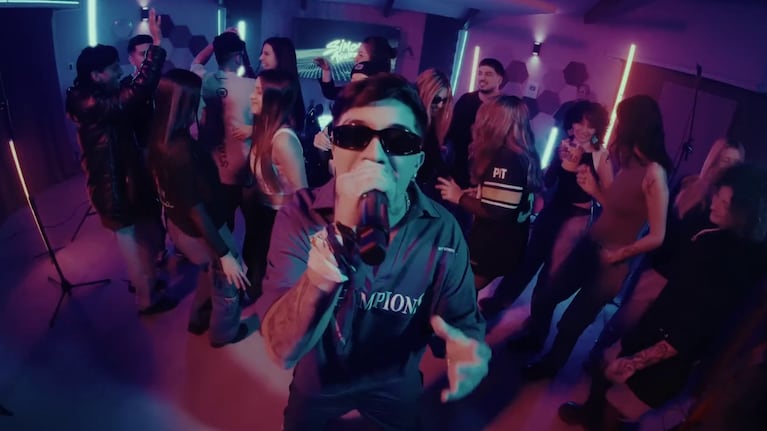 El artista lanzó el videoclip de "La plena"