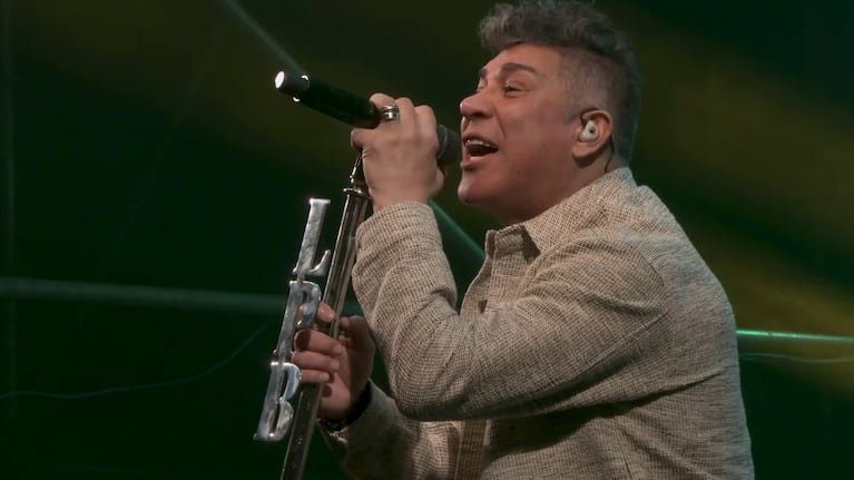 El artista lanzó su versión de un tema del Potro Rodrigo.