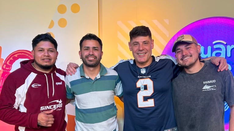 El artista pasó por Cuarteteando con la Negra en la previa al baile del recuerdo.