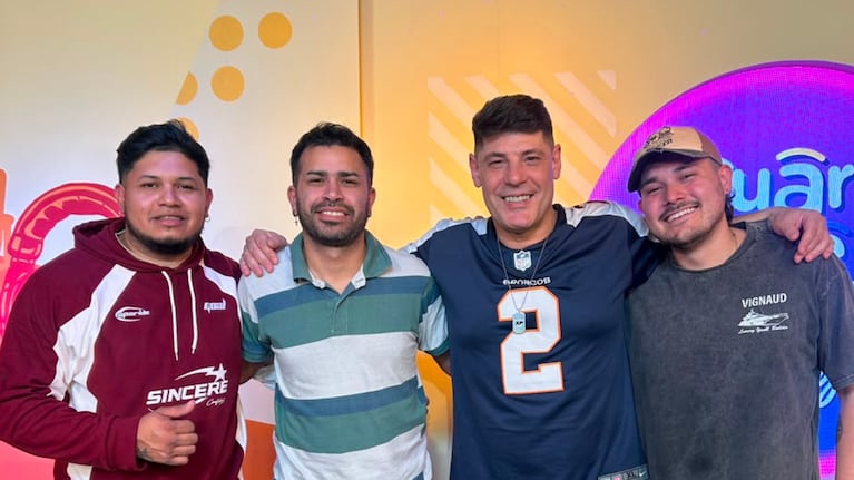 El artista pasó por Cuarteteando con la Negra en la previa al baile del recuerdo.
