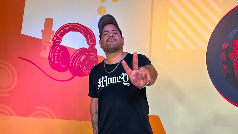 El artista pasó por Cuarteteando con la Negra, llenó de clásicos la tarde y contó cómo es su relación con varios artistas.