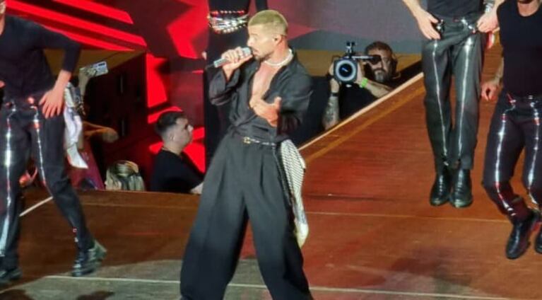 EL artista puertorriqueño empezó con una metralleta de hits.