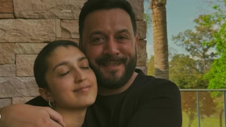 El artista uruguayo junto a su hija Florencia.