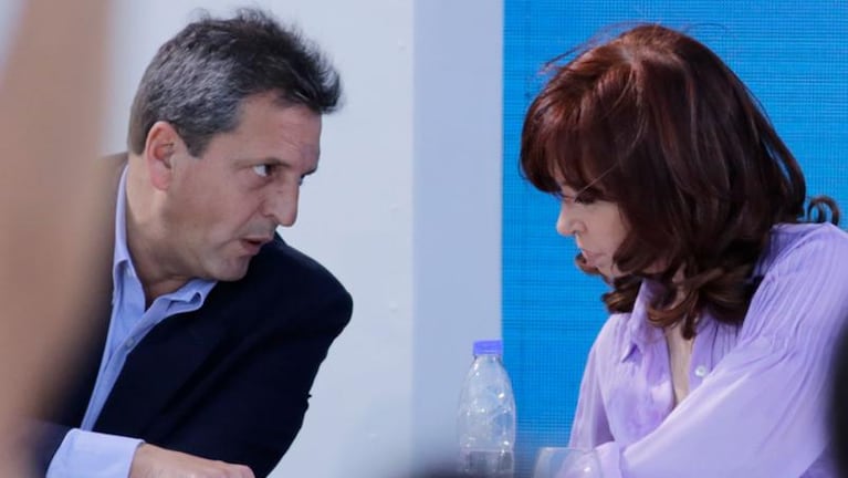 El asesor de Milei admitió errores en la campaña y pidió "conversar" con Bullrich