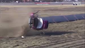El auto de Álvarez dio tumbos sin parar.