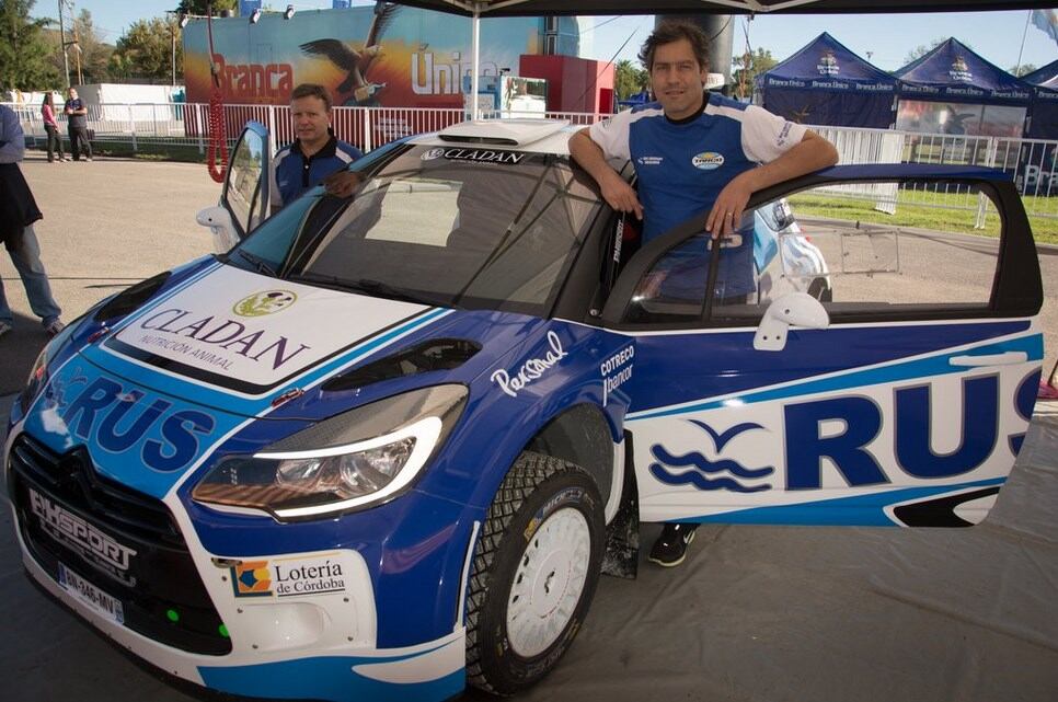 El auto del piloto cordobés, bien argentino. Foto: Tango Rally Team