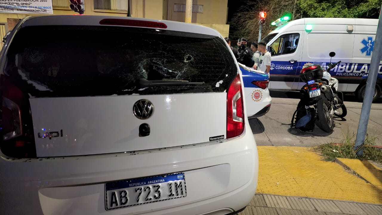 El auto perseguido por la Policía. Foto: Julieta Pelayo.