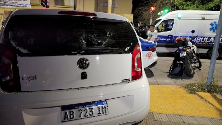 El auto perseguido por la Policía. Foto: Julieta Pelayo.