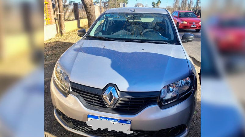 El auto que manejaba el joven salteño detenido en la ruta.