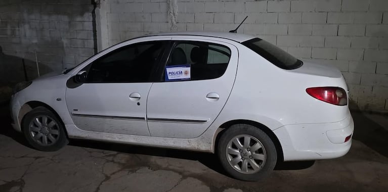 El auto que robaron los menores.