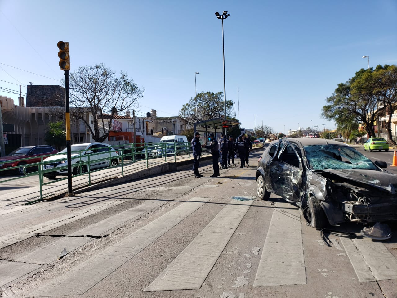 El auto quedó destruido.