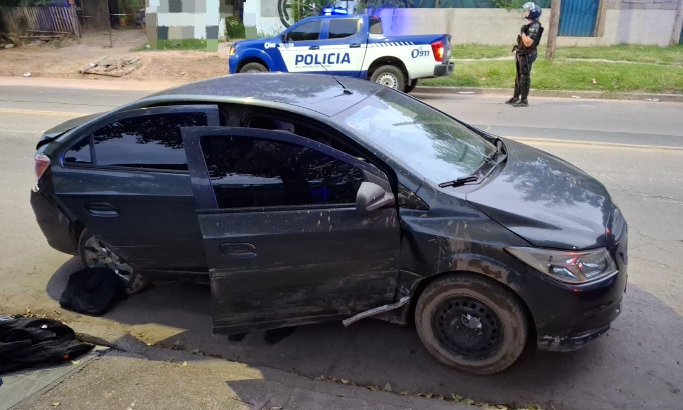 El auto robado por los menores.