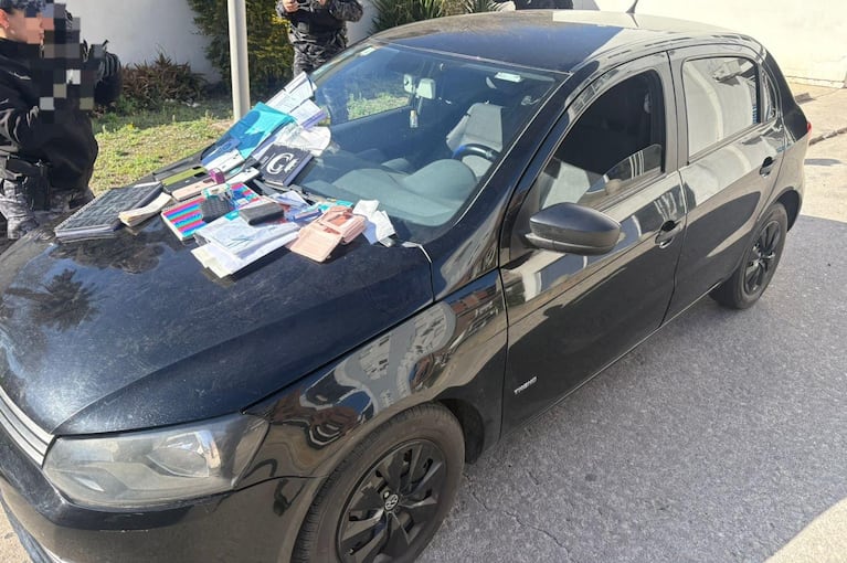 El auto secuestrado en uno de los operativos.