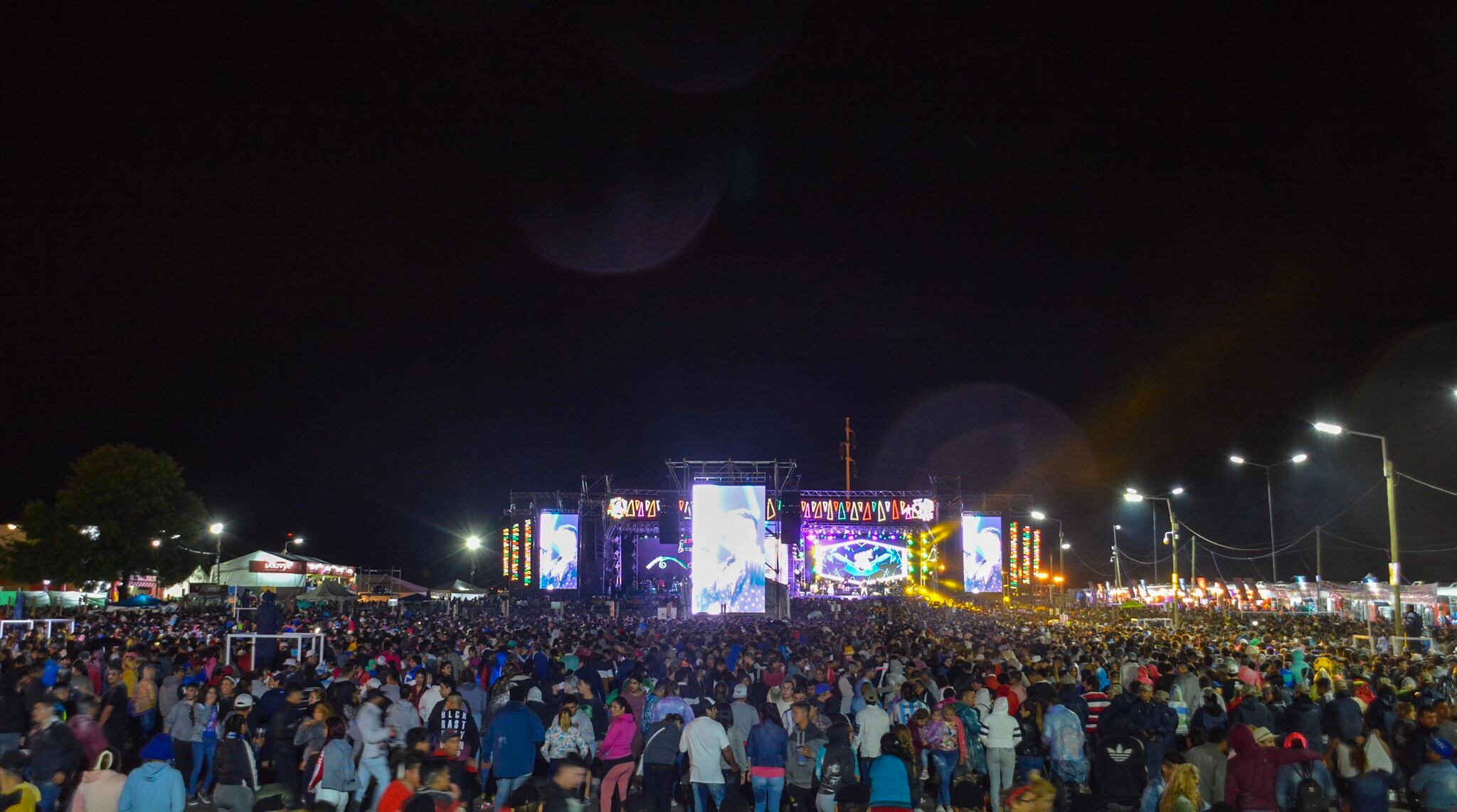 El autódromo de La Rioja festejó el carnaval con Neno y David. Foto: Juan Luna.