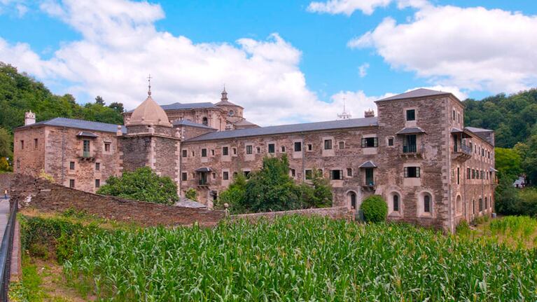 El autor de la oración es un cantero, que se encargó de reparar el edificio entre 1562 y 1582.
