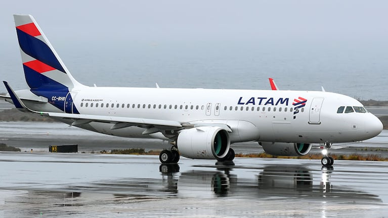 El avión de LATAM volvió a Córdoba y todo quedó en un susto.