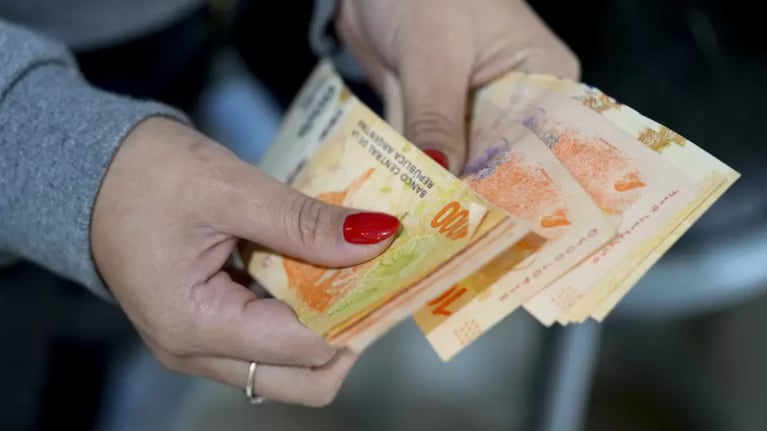 El Banco Central eliminó las tasas de interés mínimas.